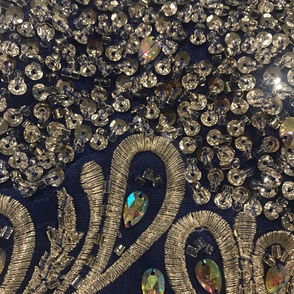 Gown - Picture 8 of 11